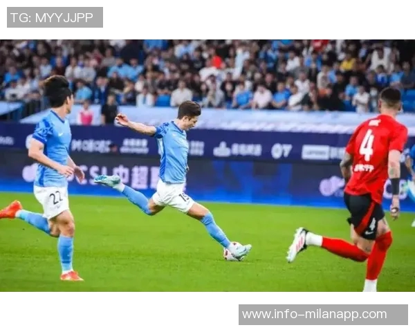 武汉三镇对阵深圳新鹏城半场战报埃杜加西亚再度破门杨一鸣遭遇红牌处罚