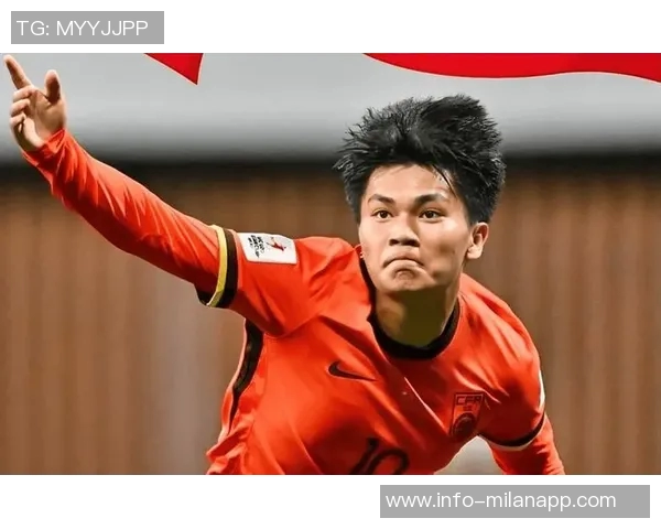 海港错失良机蒯纪闻单刀被追上左脚射门遭对手封堵